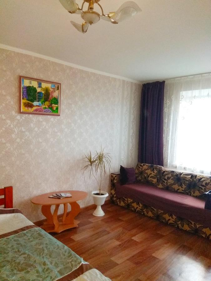 Apartment On Prospekt Peremogi Chernihiv Exterior photo